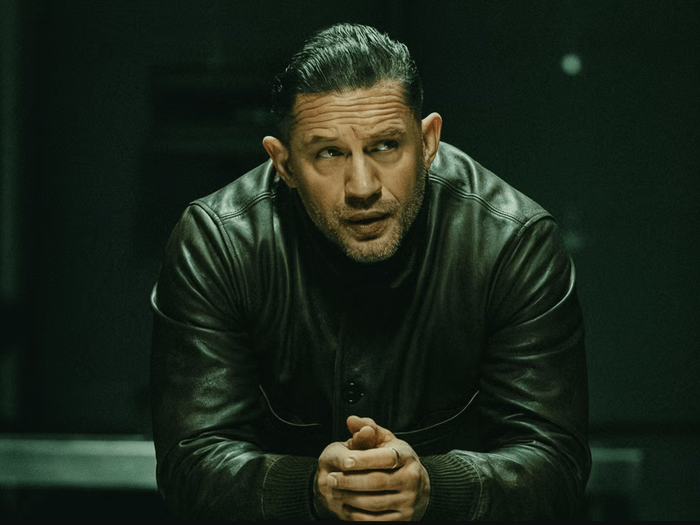 Tom Hardy är en fenomenal Close Talker i briljanta&nbsp;MobLand